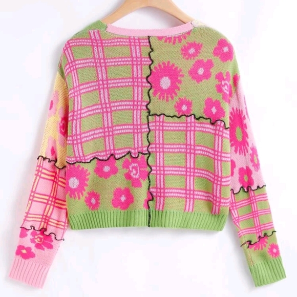 Plaid And Flower Pattern Color Block Contrast Seam crop top Cardigan - Picture 2 of 5